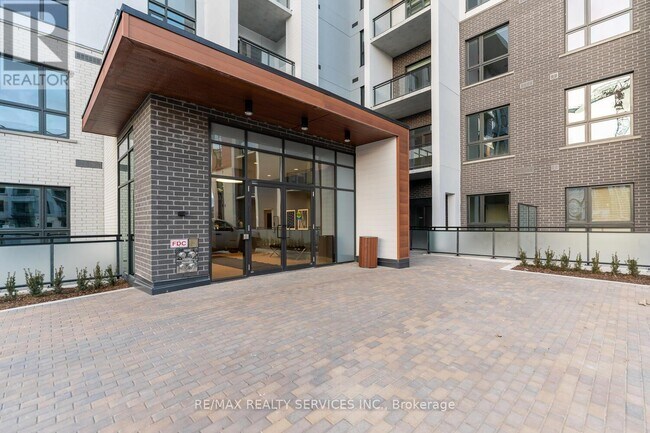 460-460 Gordon Krantz Ave in Milton, ON - Building Photo - Building Photo