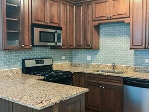 4836 N Paulina St, Unit G in Chicago, IL - Building Photo - Building Photo