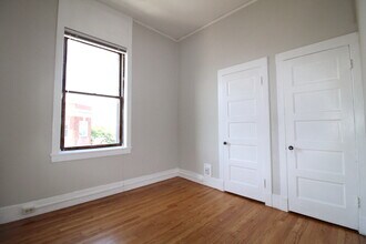 293 E Deerpath Rd in Lake Forest, IL - Building Photo - Building Photo