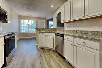 903 Tucker Ln in Loganville, GA - Building Photo - Building Photo