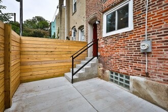 1538 S Myrtlewood St in Philadelphia, PA - Building Photo - Building Photo