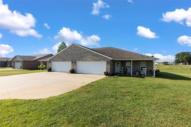 2497-2499 Winesap Dr in Jackson, MO - Building Photo - Building Photo