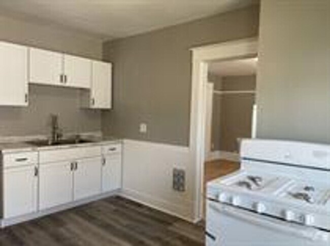 318 Broad St in Oshkosh, WI - Building Photo - Building Photo