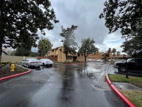 1236 W Roseburg Ave in Modesto, CA - Building Photo - Building Photo