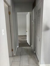 10631 Saratoga St in Oak Park, MI - Building Photo - Building Photo