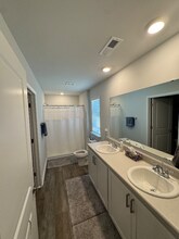 5934 Goldeneye Dr in Winnabow, NC - Building Photo - Building Photo