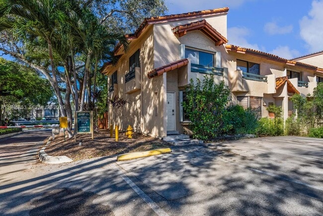 7867 SW 102nd Ln in Miami, FL - Building Photo - Building Photo