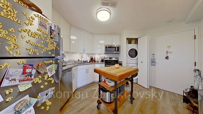 25 Webster Ave, Unit 307 in Somerville, MA - Building Photo - Building Photo