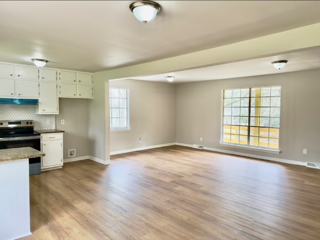 413 Wadsworth Dr in Birmingham, AL - Foto de edificio - Building Photo