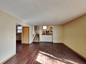 6617 Winbarr Way in Canal Winchester, OH - Foto de edificio - Building Photo