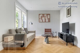 19 Forest St in Cambridge, MA - Building Photo