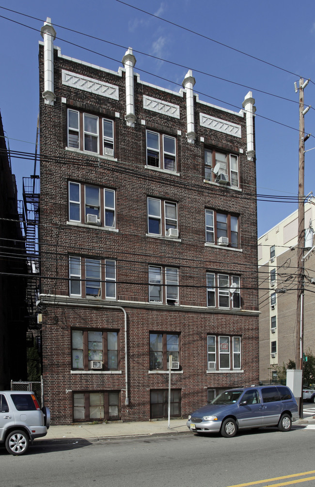 3 Armstrong Ave in Jersey City, NJ - Building Photo - Building Photo