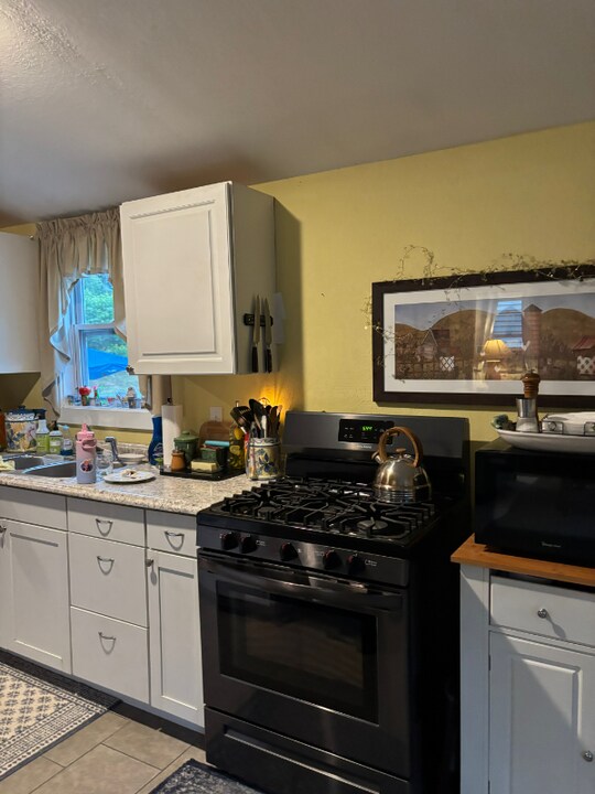 89 Lower Sunnybrook Rd in Montpelier, VT - Building Photo