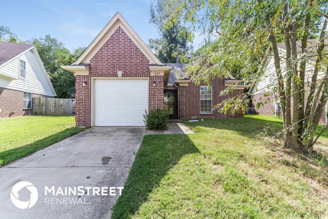 1897 Garden Leaf Dr in Memphis, TN - Building Photo