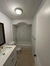 17255 SW 95th Ave, Unit H-214 in Palmetto Bay, FL - Building Photo - Building Photo