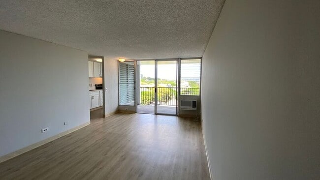 property at 1541 Dominis St