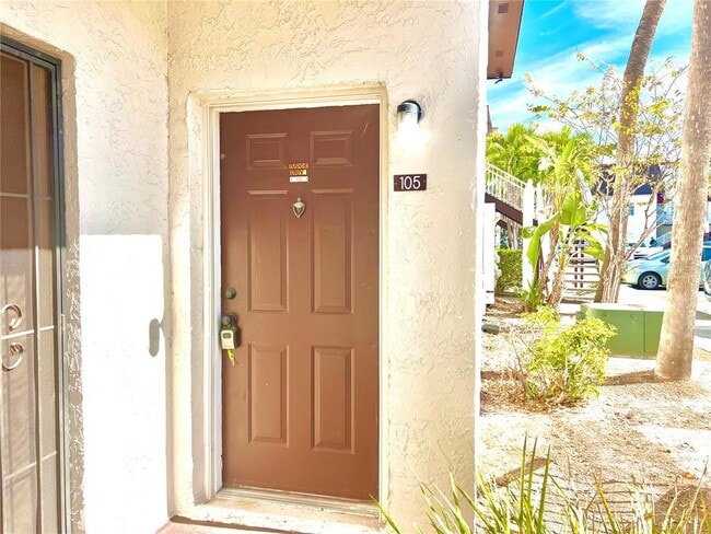 9105 Tudor Dr in Tampa, FL - Building Photo - Building Photo