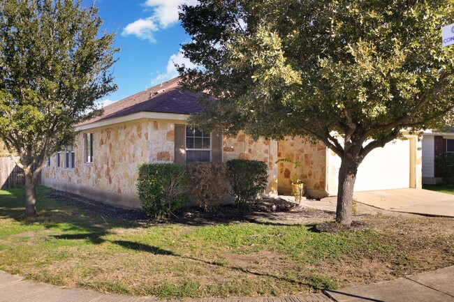 7738 Brisbane Bend in Converse, TX - Building Photo - Building Photo