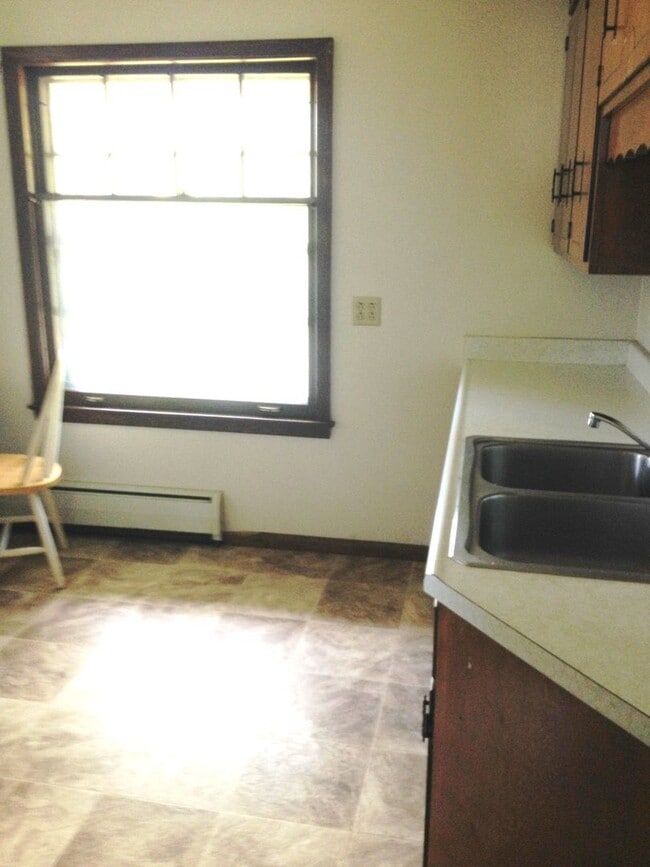 708 1st Ave SE in Watertown, SD - Building Photo - Building Photo