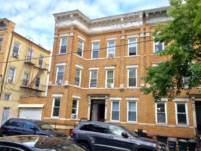 1844 Stephen St in Flushing, NY - Building Photo - Building Photo