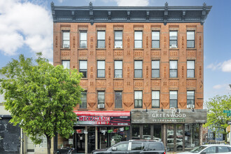 708 5th Ave in Brooklyn, NY - Foto de edificio - Building Photo