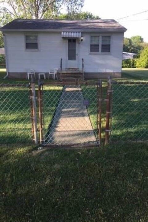 219 Texas Ave in Villas, NJ - Building Photo