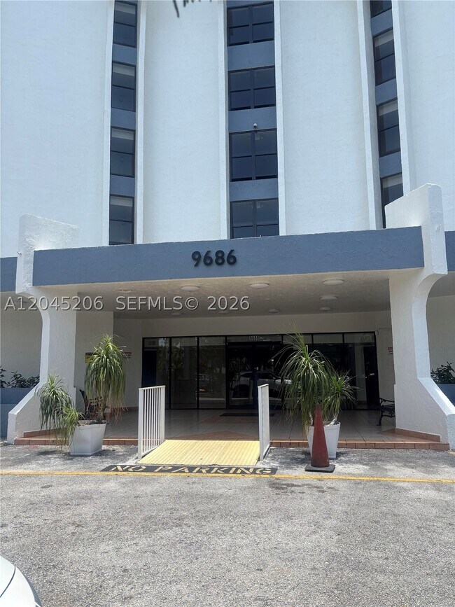 property at 9686 Fontainebleau Blvd