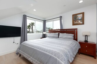 825 Island Ct in San Diego, CA - Building Photo - Building Photo
