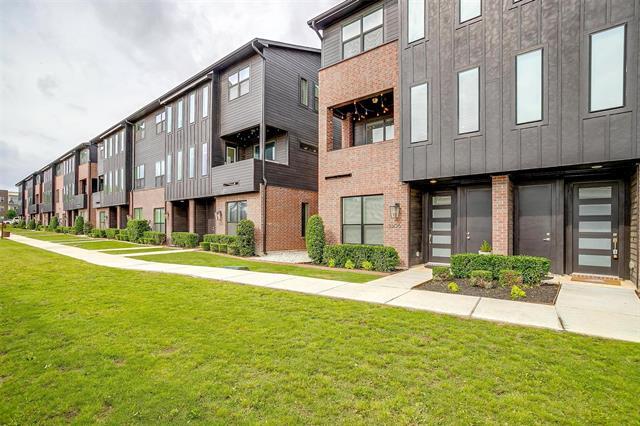 2806 Addison Park Ln in Fort Worth, TX - Building Photo