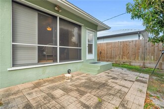 726 109th Ave N in Naples, FL - Building Photo - Building Photo