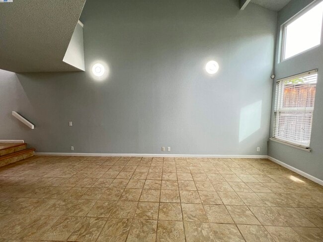 34930 Sea Cliff Terrace in Fremont, CA - Building Photo - Building Photo