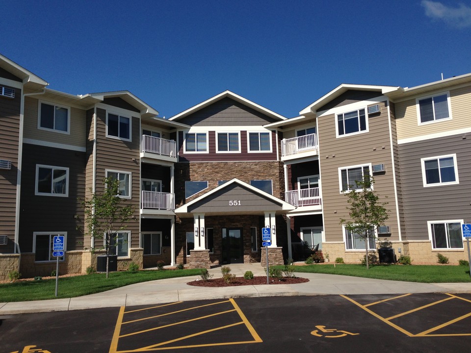 Victory Court Apartments in Sartell, MN - Foto de edificio