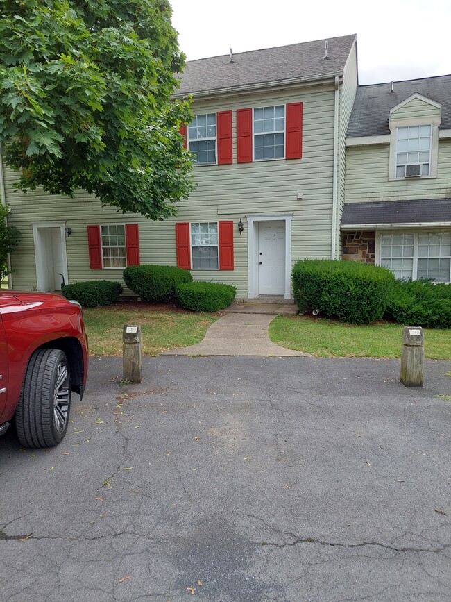 property at 16 Gray Plz