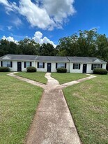 589 Green Gable Ct in Camilla, GA - Building Photo