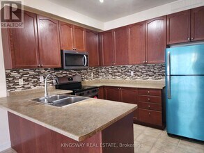 65 Pefferlaw Cir in Brampton, ON - Building Photo - Building Photo