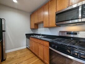 4612 N Wolcott Ave, Unit 3S Apartments