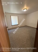 139 E Mitchell Ave in Appleton, WI - Building Photo - Building Photo