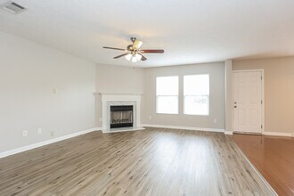429 Creek Oak Dr in Murfreesboro, TN - Building Photo - Building Photo