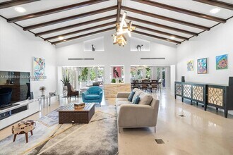 800 SW 12th Ave in Fort Lauderdale, FL - Building Photo - Building Photo