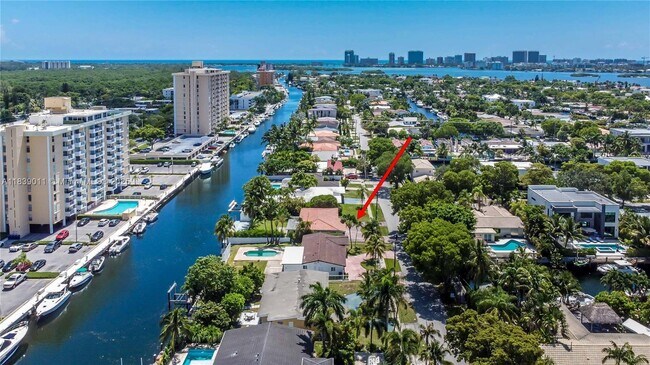 2135 Arch Creek Dr in North Miami, FL - Building Photo - Building Photo