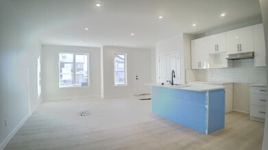 10240-10157 157 St NW in Edmonton, AB - Building Photo - Building Photo