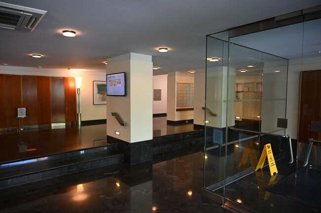 392 Central Park W in New York, NY - Building Photo - Building Photo