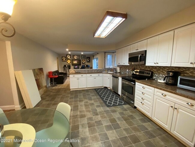 property at 1304 Franklin Ave