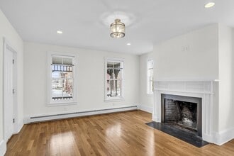 29 Central St in Manchester by the Sea, MA - Building Photo - Building Photo