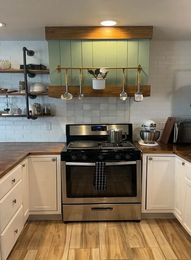 property at 2674 E Washington St