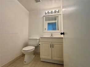 6246 SW 131st Pl in Miami, FL - Foto de edificio - Building Photo
