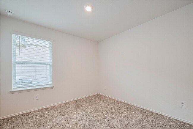 31327 Heddington Ln