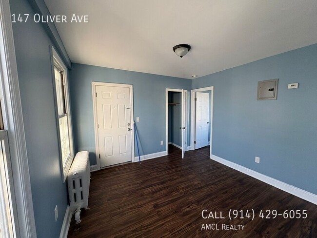 147 Oliver Ave in Yonkers, NY - Building Photo - Building Photo