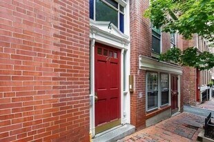 70 Phillips St, Unit 6 in Boston, MA - Building Photo