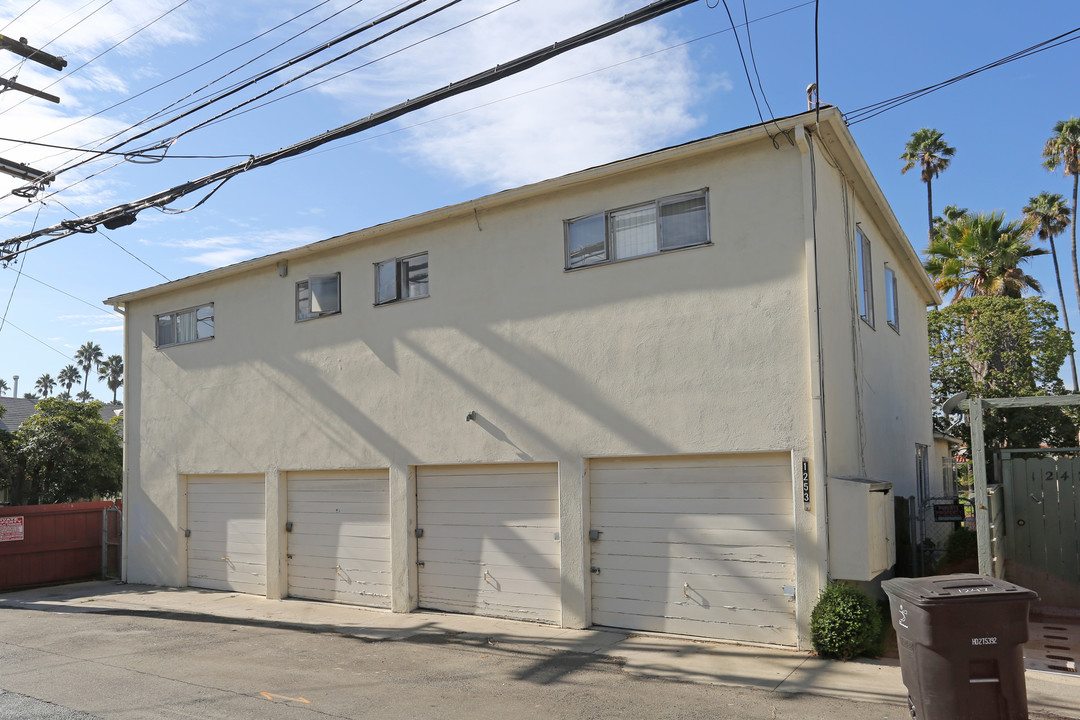 1253 19th St in Santa Monica, CA - Building Photo